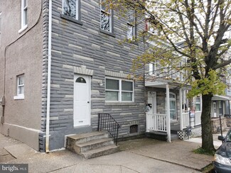 1026 Buttonwood St, Reading, PA 19604
