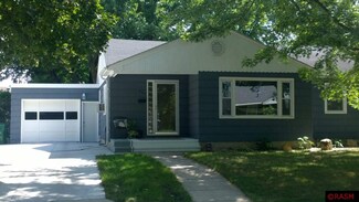 731 Belwood Dr, Mankato, MN 56001