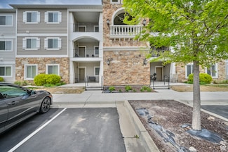 226 W Ridge Rd, Saratoga Springs, UT 84045