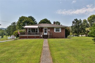455 Rolling Meadows Rd, Waynesburg, PA 15370