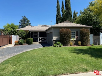 15033 Hartland St, Los Angeles, CA 91405