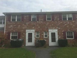 50 Meadow St Unit 45, Amherst, MA 01002