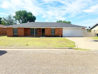111 E 21st St, Colorado City, TX 79512