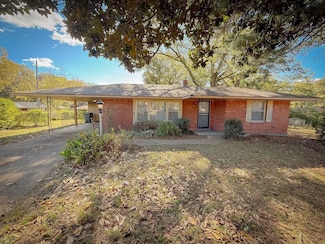 1381 Laudeen Dr, Memphis, TN 38116