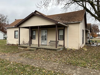 206 W 2nd St, Arthur, IL 61911