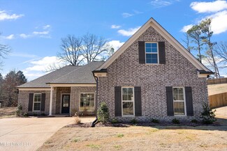 1735 Benton Dr, Hernando, MS 38651