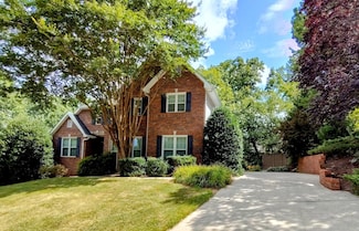 2108 Valleydale Ln, Signal Mountain, TN 37377