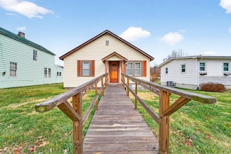 413 Commerce Ave, Iron Gate, VA 24448