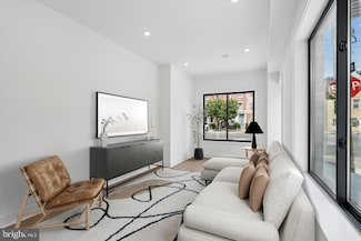 919 S 11th St Unit B, Philadelphia, PA 19147
