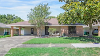 207 Saint Benjamin Dr, Lafayette, LA 70506