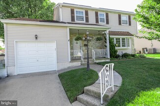 11 Eddy Ln, Cherry Hill, NJ 08002