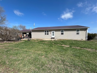 1 Henderson Lake Dr, La Grange, MO 63448
