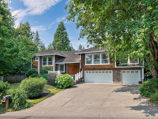 3037 Tolkien Ln, Lake Oswego, OR 97034