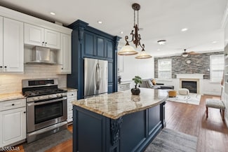310 Wilshire Dr, Nutley, NJ 07110