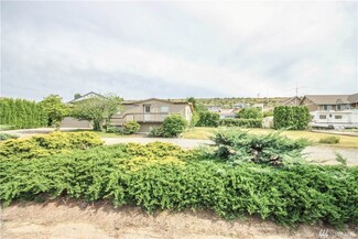 340 W Emerson Dr, Orondo, WA 98843