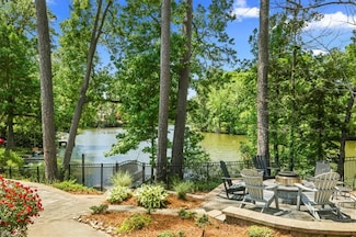 1301 Knights Bridge Ln, Virginia Beach, VA 23455