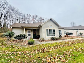 5645 Clingan Rd Unit 8D, Struthers, OH 44471