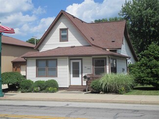 112 N State St, South Whitley, IN 46787