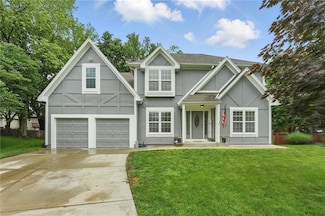 3945 SW Batten Dr, Lees Summit, MO 64082