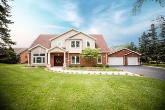 15W645 81st St, Burr Ridge, IL 60527