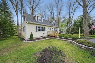 10 Crescent Ave, Warwick, NY 10990
