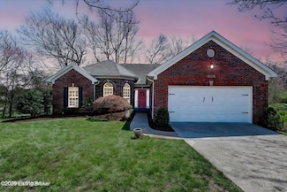 1408 Wellington Club Ct, Louisville, KY 40245