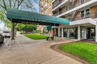 833 Central Ave Unit 3M, Far Rockaway, NY 11691