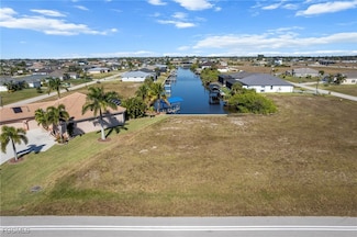 3231 Yucatan Pkwy, Cape Coral, FL 33993