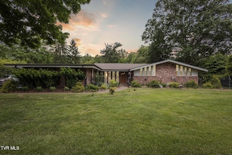 2021 Westwind Dr, Kingsport, TN 37660