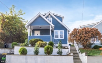 61 Princeton St, Clifton, NJ 07014