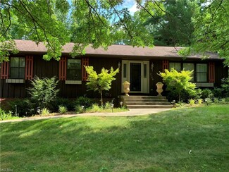 2560 Tarkman Dr, Nashport, OH 43830