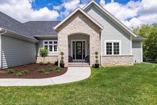 5042 Romans Way, Richfield, WI 53017