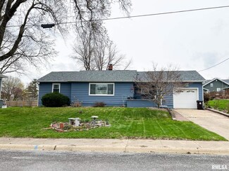 504 W Broad St, Roanoke, IL 61561