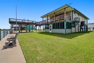 123 Jolly Boat Ln, Freeport, TX 77541