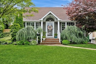 2209 Post St, East Meadow, NY 11554