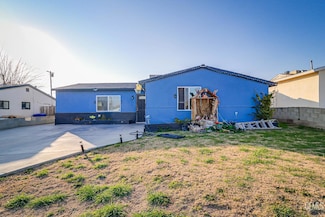 806 Chelsea St, Bakersfield, CA 93306