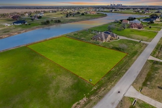 6818 Brazos Lakes Dr, Brazos Lakes, TX 77469