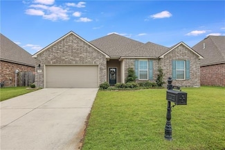 681 Lakeshore Village Dr, Slidell, LA 70461