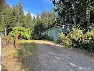 200 NE Tee Lake Pines Rd, Tahuya, WA 98588