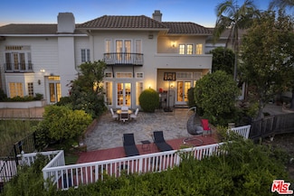 2282 Canyonback Rd, Los Angeles, CA 90049