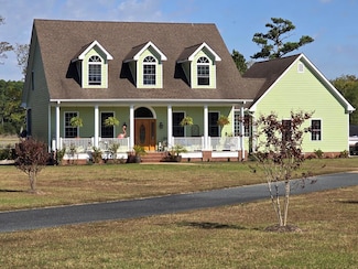 25267 Seaview St, Accomac, VA 23301