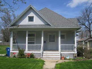 624 E 6th St, Momence, IL 60954