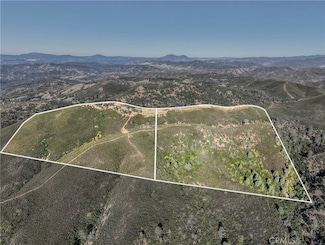 1034 Round Ball Rd, Clearlake Oaks, CA 95423