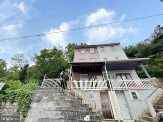 337 S 3rd St, Steelton, PA 17113