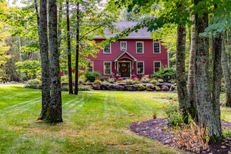 1149 Buck Hill Dr, Veazie, ME 04401