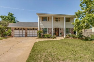 5805 N Caddo Ct, Warr Acres, OK 73132