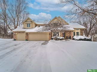 16112 Ontario Cir, Omaha, NE 68130