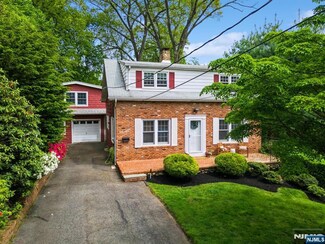 15 Rutherford Place, Montvale, NJ 07645