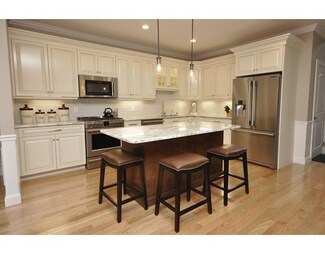 15 White Cedar Dr Unit 37, Middleton, MA 01949