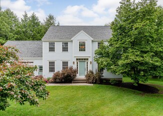 3 Sterlingwood Dr, Scarborough, ME 04074
